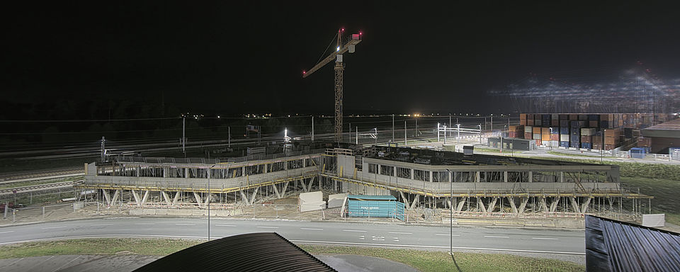 Livebild Baukamera 1 - Webcam 'Gesamtpanorama Ostseite' - Baustelle Neubau GWP Terminal Verwaltungsgebäude, Wundschuh bei Graz (ca. 5 Minuteninterval)
